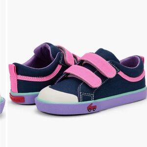 See Kai Run Size 6 NWT Kids' Robyne Sneaker